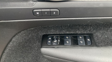 Volvo Xc40 2.0 B4P Inscription Pro 5dr Auto Petrol Estate